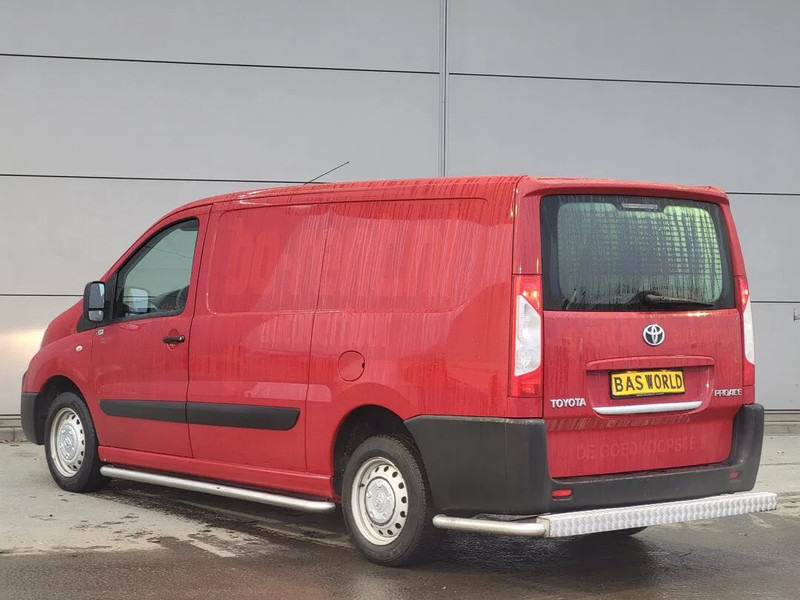 Toyota ProAce L2H1 - Kis furgon: 2 kép. Toyota ProAce L2H1 - Kis furgon: 2 kép.