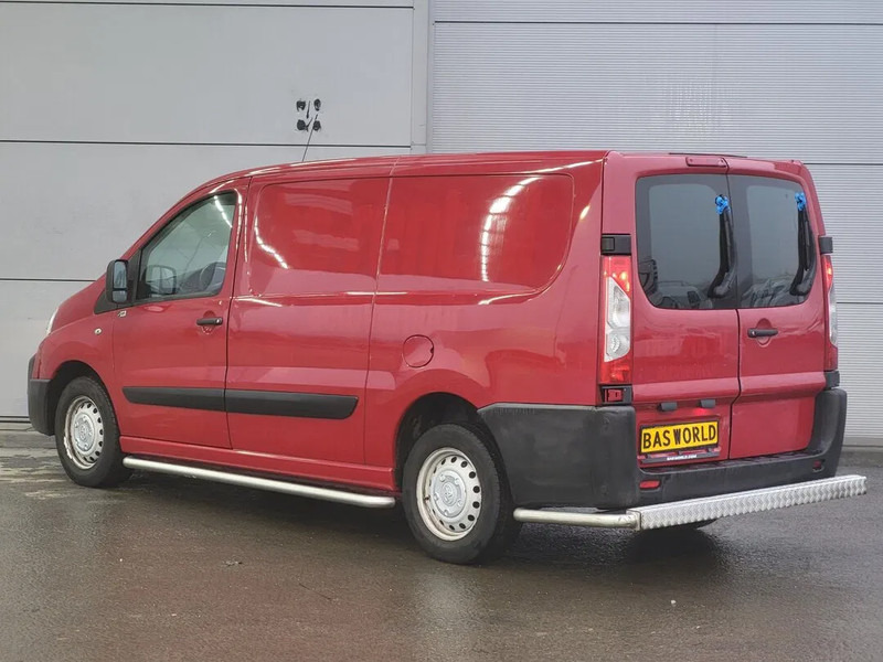 Toyota ProAce L2H1 - Kis furgon: 2 kép. Toyota ProAce L2H1 - Kis furgon: 2 kép.