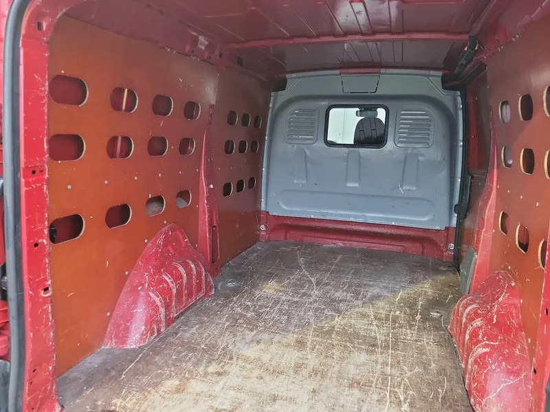 Toyota ProAce L2H1 - Kis furgon: 4 kép. Toyota ProAce L2H1 - Kis furgon: 4 kép.