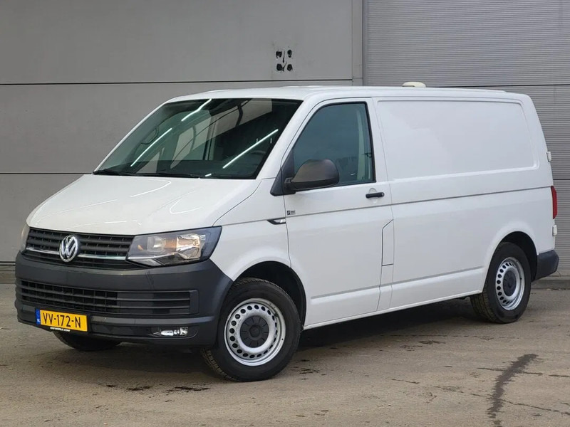 Volkswagen Transporter - Kis furgon: 1 kép. Volkswagen Transporter - Kis furgon: 1 kép.