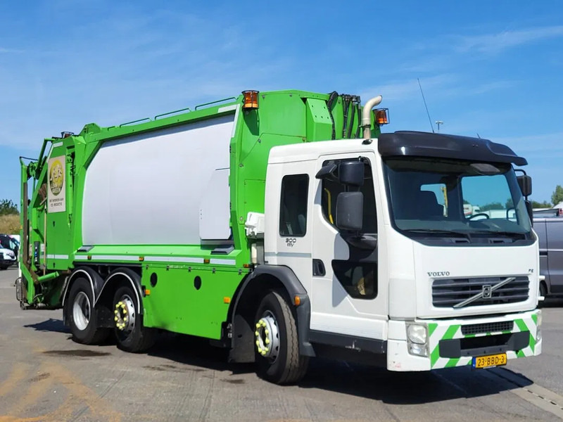 Volvo FE 300 - Szemetesautó: 3 kép. Volvo FE 300 - Szemetesautó: 3 kép.