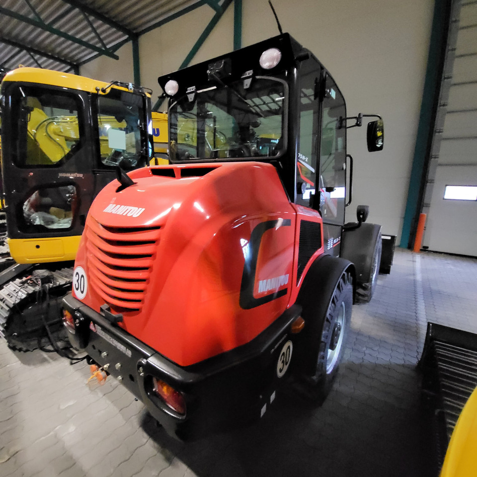 Manitou MLA 7-75 H - Gumikerekes homlokrakodó: 4 kép. Manitou MLA 7-75 H - Gumikerekes homlokrakodó: 4 kép.
