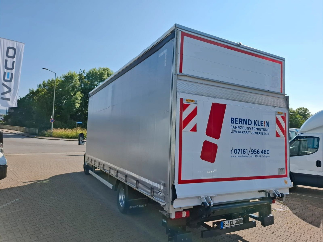 Iveco 72-210P/A8,Luft,HiMatic,LBW,Schiebepl., - Ponyvás kisteherautó: 3 kép. Iveco 72-210P/A8,Luft,HiMatic,LBW,Schiebepl., - Ponyvás kisteherautó: 3 kép.
