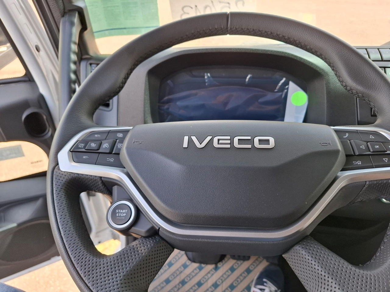 Iveco ML 140-280 FFH, Fahrgestell, Luft, Klima, ... - Alvaz teherautó: 5 kép. Iveco ML 140-280 FFH, Fahrgestell, Luft, Klima, ... - Alvaz teherautó: 5 kép.