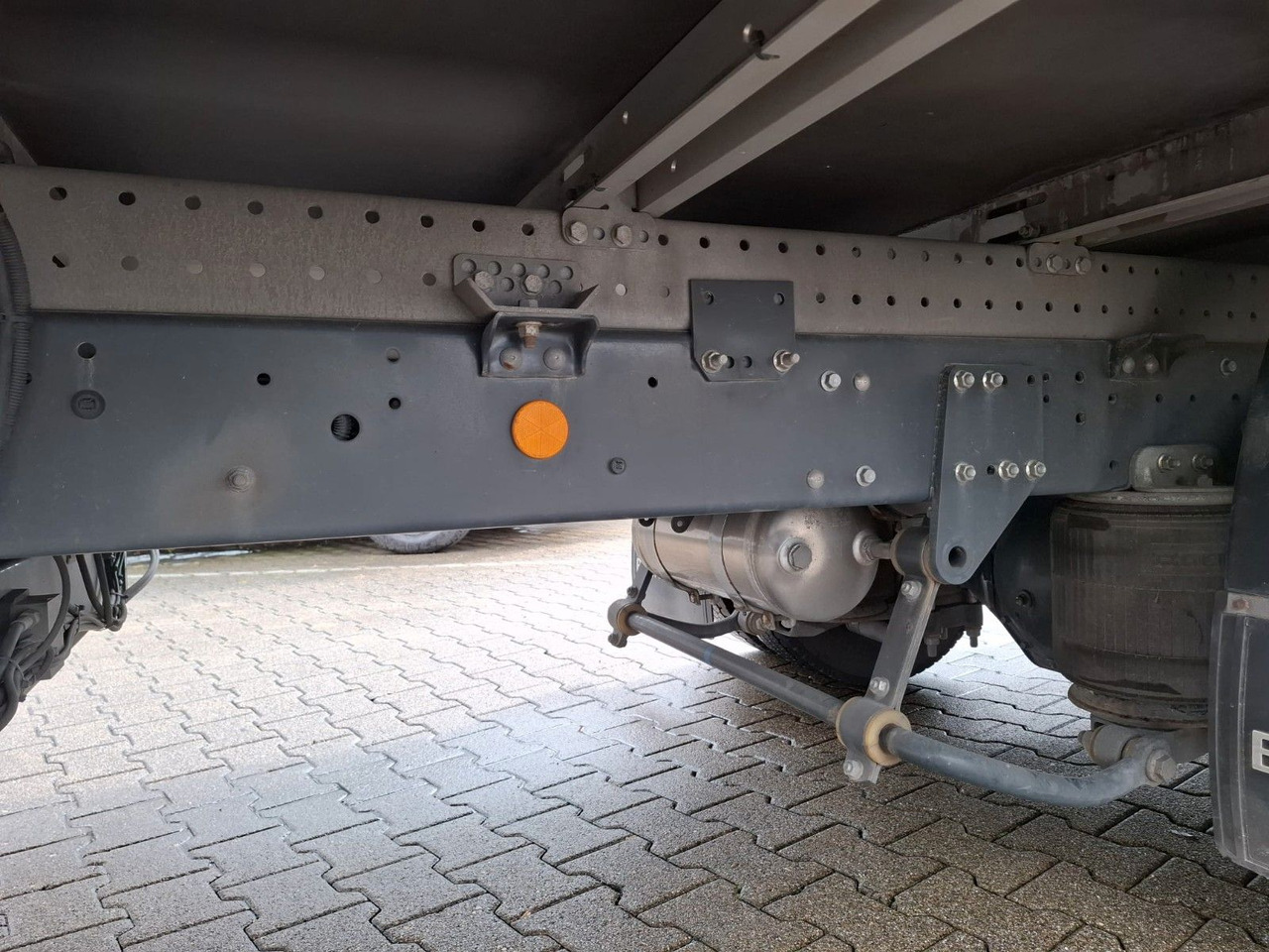 Dobozos kisteherautó Iveco ML80-210, FFH, Koffer, LBW, Luft,: 9 kép.