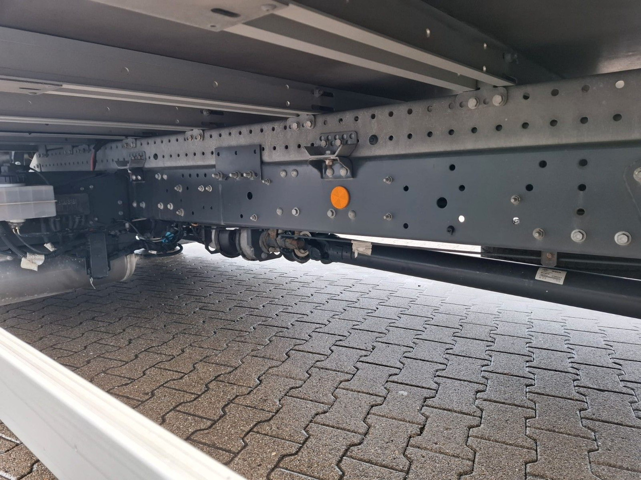 Dobozos kisteherautó Iveco ML80-210, FFH, Koffer, LBW, Luft,: 10 kép.