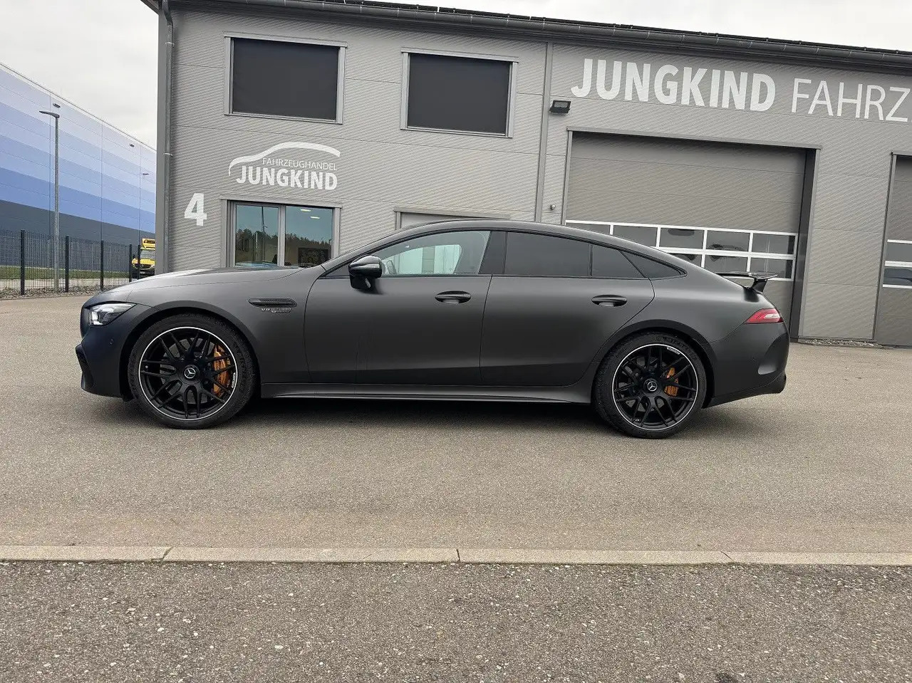 Mercedes-Benz AMG GT 4-trg. 63 S E Performance - Kupé: 3 kép. Mercedes-Benz AMG GT 4-trg. 63 S E Performance - Kupé: 3 kép.