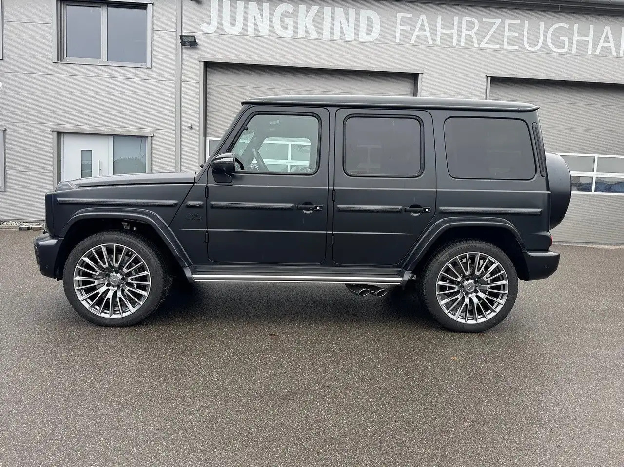 Mercedes-Benz G 63 AMG MOPF / FACELIFT VOLLAUSSTATTUNG - Terepjáró/ SUV: 3 kép. Mercedes-Benz G 63 AMG MOPF / FACELIFT VOLLAUSSTATTUNG - Terepjáró/ SUV: 3 kép.