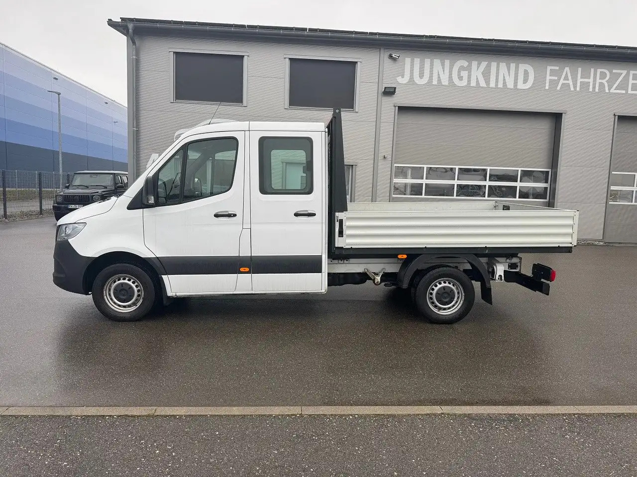 Mercedes-Benz Sprinter 314 CDI Lang DoKa Pritsche Klima AHK - Platós kisteherautó, Duplakabinos kisteherautó: 3 kép. Mercedes-Benz Sprinter 314 CDI Lang DoKa Pritsche Klima AHK - Platós kisteherautó, Duplakabinos kisteherautó: 3 kép.