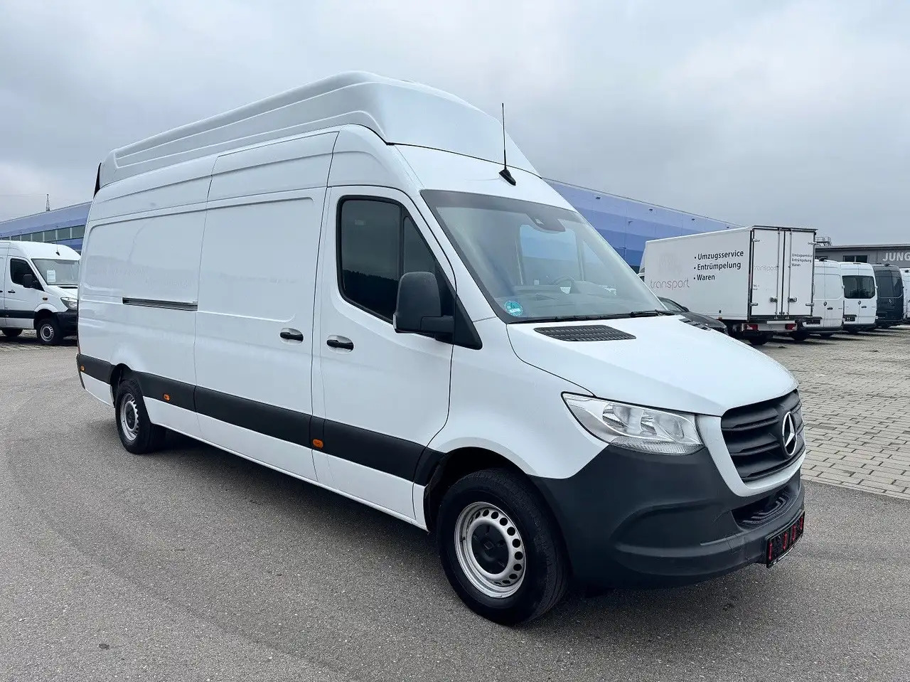 Mercedes-Benz Sprinter 316 CDI Maxi Lang Extrahoch XXL Klima M - Furgon: 2 kép. Mercedes-Benz Sprinter 316 CDI Maxi Lang Extrahoch XXL Klima M - Furgon: 2 kép.