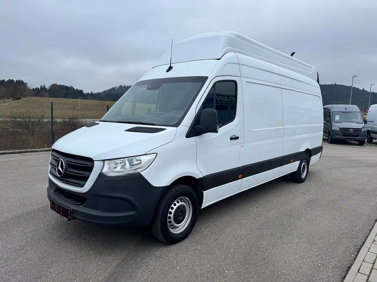 Mercedes-Benz Sprinter 316 CDI Maxi Lang Extrahoch XXL Klima M - Furgon: 1 kép. Mercedes-Benz Sprinter 316 CDI Maxi Lang Extrahoch XXL Klima M - Furgon: 1 kép.