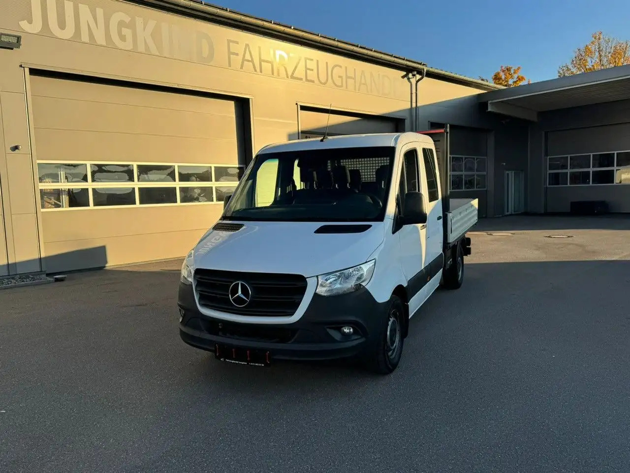 Mercedes-Benz Sprinter 317 CDI Lang DoKa Pritsche AHK 3,5t - Platós kisteherautó, Duplakabinos kisteherautó: 2 kép. Mercedes-Benz Sprinter 317 CDI Lang DoKa Pritsche AHK 3,5t - Platós kisteherautó, Duplakabinos kisteherautó: 2 kép.