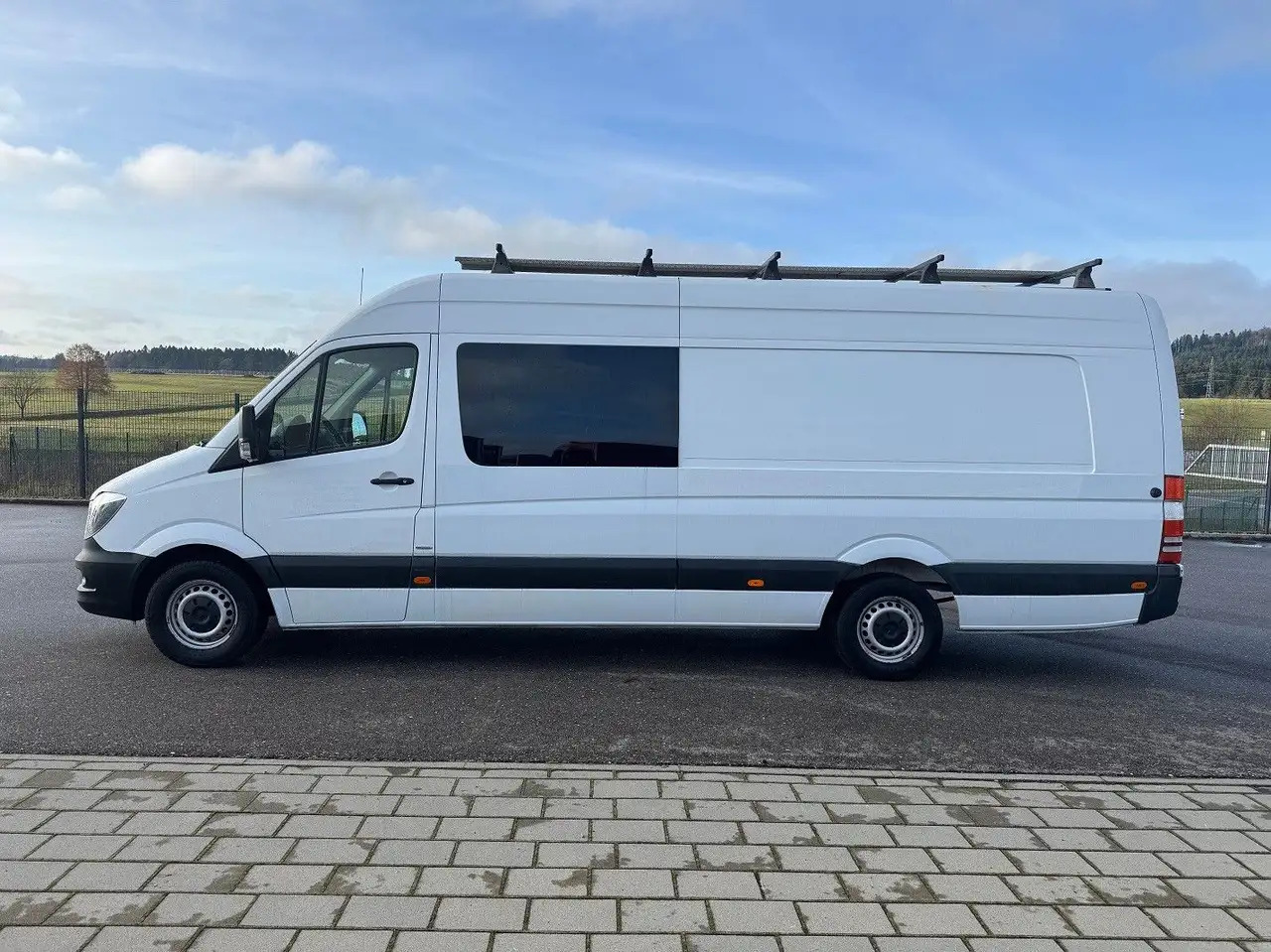 Mercedes-Benz Sprinter 319 CDI Maxi Lang XXL Extralang Mixto - Furgon, Duplakabinos kisteherautó: 3 kép. Mercedes-Benz Sprinter 319 CDI Maxi Lang XXL Extralang Mixto - Furgon, Duplakabinos kisteherautó: 3 kép.