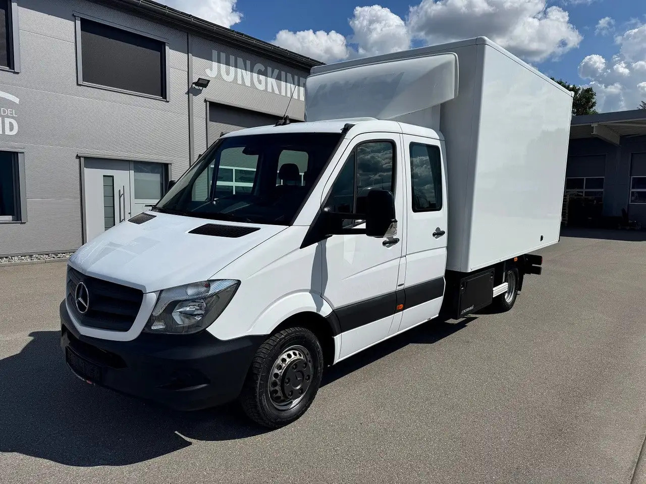 Mercedes-Benz Sprinter 519 CDI Maxi Lang DoKa Koffer AHK Klima - Dobozos kisteherautó, Duplakabinos kisteherautó: 1 kép. Mercedes-Benz Sprinter 519 CDI Maxi Lang DoKa Koffer AHK Klima - Dobozos kisteherautó, Duplakabinos kisteherautó: 1 kép.