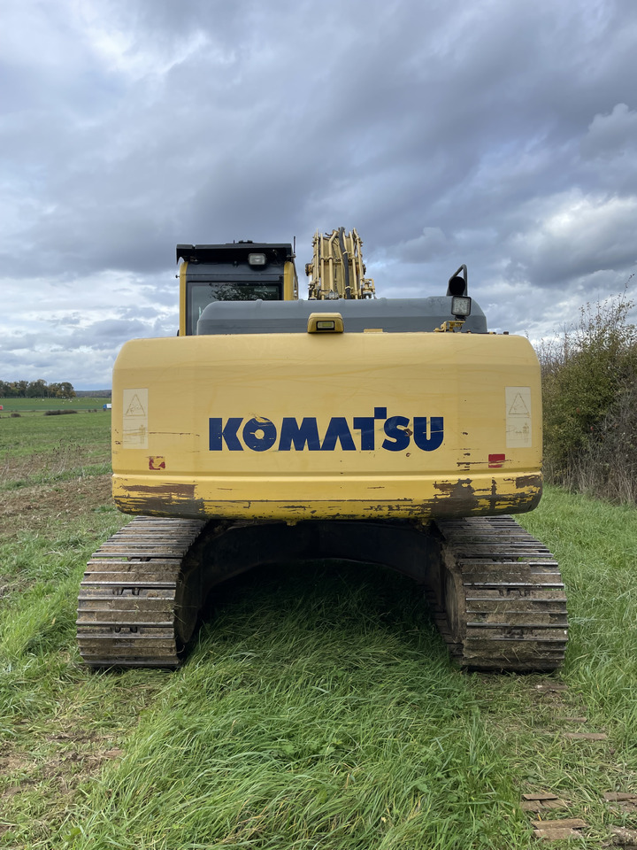 Komatsu PC210LC-8 - Lánctalpas kotró: 5 kép. Komatsu PC210LC-8 - Lánctalpas kotró: 5 kép.