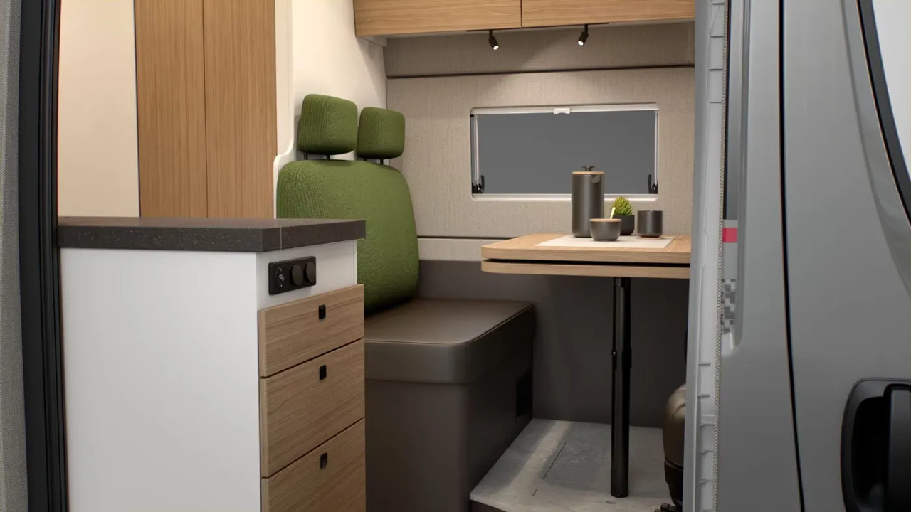 Wohnmobil Bürstner Papillon CV Automatik 140 PS - Kempingautó: 2 kép. Wohnmobil Bürstner Papillon CV Automatik 140 PS - Kempingautó: 2 kép.