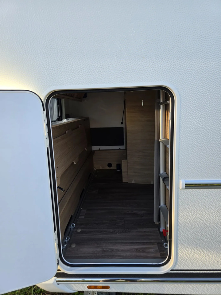 Lakókocsi Wohnwagen Fendt Bianco Activ 515 SKF volle Hütte: 19 kép. Lakókocsi Wohnwagen Fendt Bianco Activ 515 SKF volle Hütte: 19 kép.