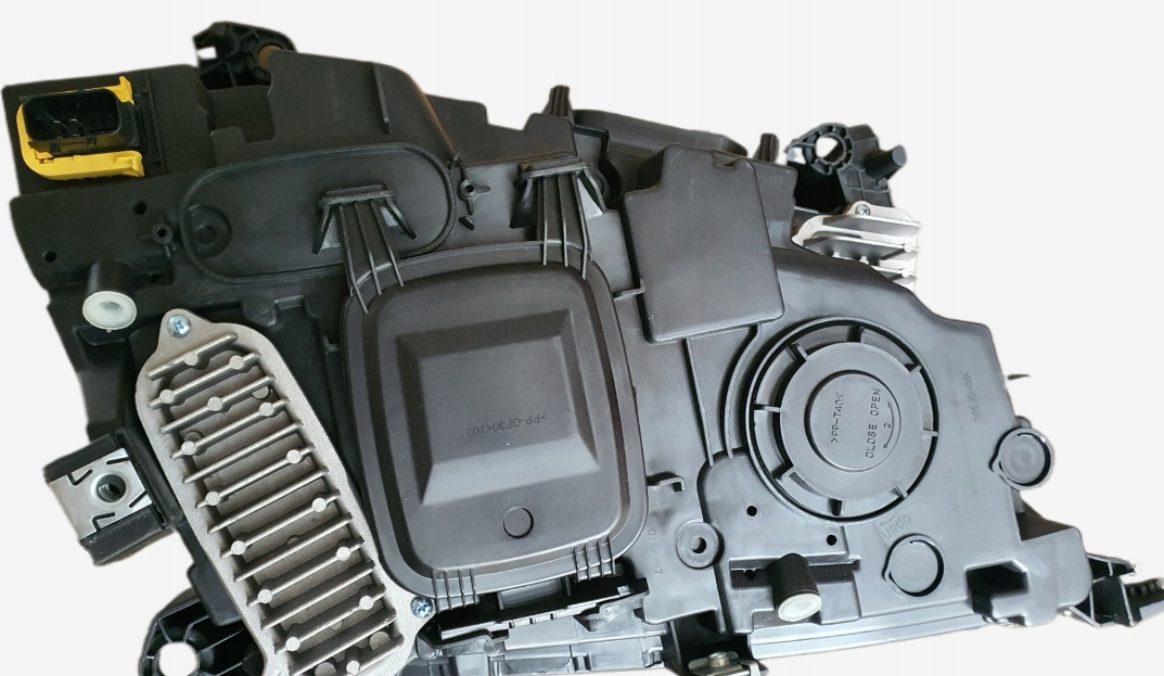 NOWY REFLEKTOR VOLVO FH4 PRAWY - Fényszóró - Teherautó: 4 kép. NOWY REFLEKTOR VOLVO FH4 PRAWY - Fényszóró - Teherautó: 4 kép.