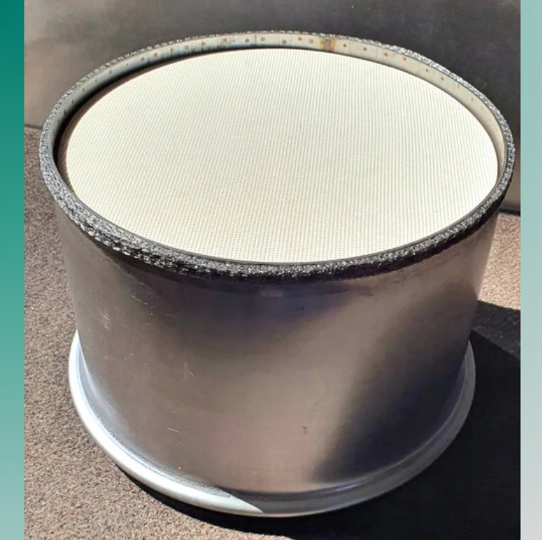 Nowy DPF MAN TGX Euro 6 + Zestaw uszczelek - Kipufogórendszer - Teherautó: 1 kép. Nowy DPF MAN TGX Euro 6 + Zestaw uszczelek - Kipufogórendszer - Teherautó: 1 kép.