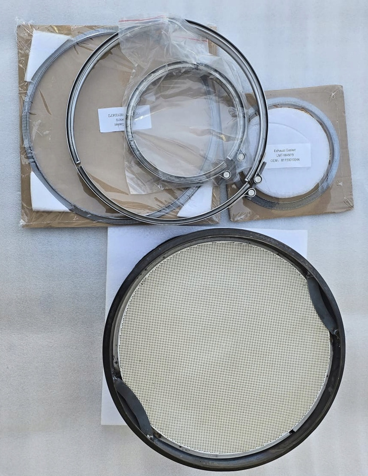 Nowy Wkład DPF MAN TGX Euro 6 + Zestaw uszczelek - Kipufogórendszer - Teherautó: 1 kép. Nowy Wkład DPF MAN TGX Euro 6 + Zestaw uszczelek - Kipufogórendszer - Teherautó: 1 kép.