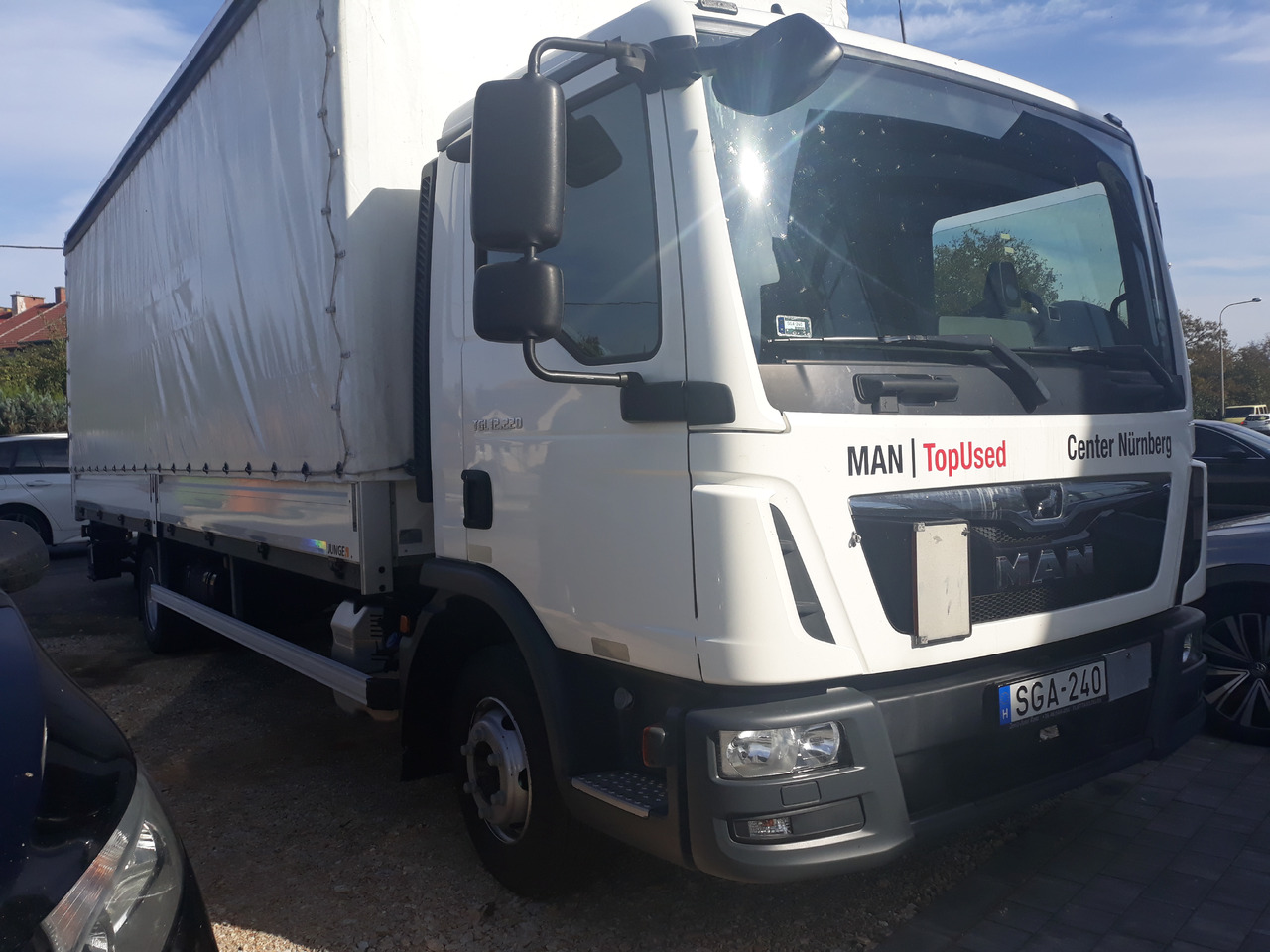 MAN TGL 12.220 Tail Lift Manual - Ponyvás teherautó: 1 kép. MAN TGL 12.220 Tail Lift Manual - Ponyvás teherautó: 1 kép.