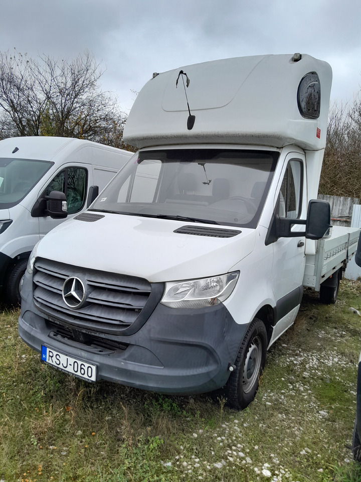 MERCEDES-BENZ Sprinter - Platós kisteherautó: 2 kép. MERCEDES-BENZ Sprinter - Platós kisteherautó: 2 kép.