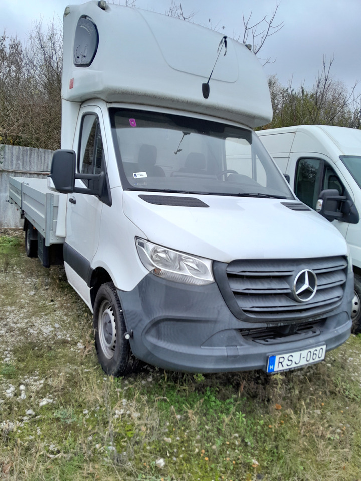 MERCEDES-BENZ Sprinter - Platós kisteherautó: 1 kép. MERCEDES-BENZ Sprinter - Platós kisteherautó: 1 kép.