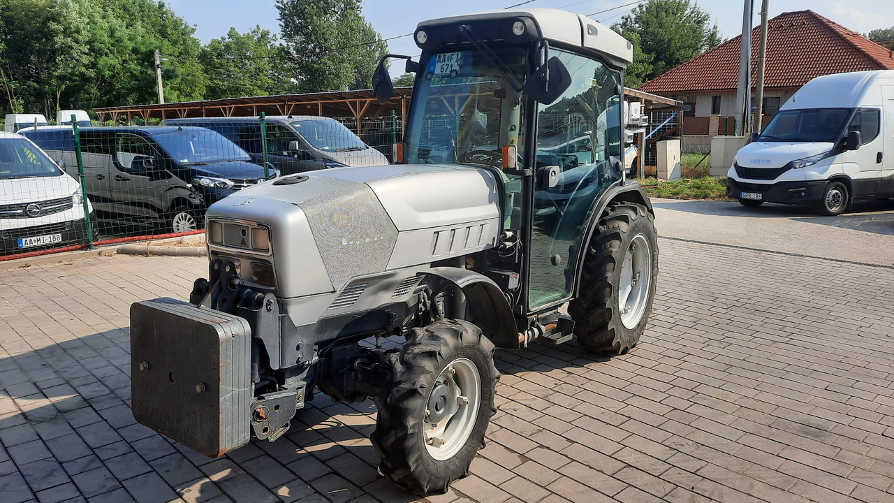 LAMBORGHINI RV90 Automatic - Mezőgazdasági gépek: 2 kép. LAMBORGHINI RV90 Automatic - Mezőgazdasági gépek: 2 kép.