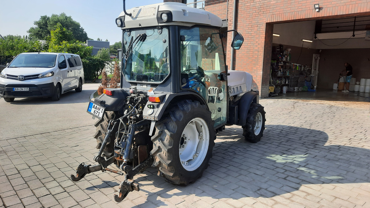 LAMBORGHINI RV90 Automatic - Mezőgazdasági gépek: 4 kép. LAMBORGHINI RV90 Automatic - Mezőgazdasági gépek: 4 kép.