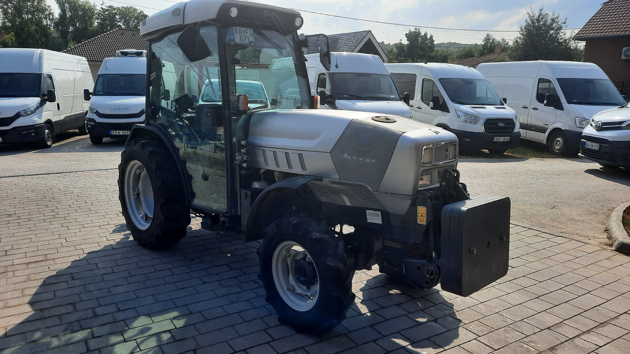 LAMBORGHINI RV90 Automatic - Mezőgazdasági gépek: 3 kép. LAMBORGHINI RV90 Automatic - Mezőgazdasági gépek: 3 kép.