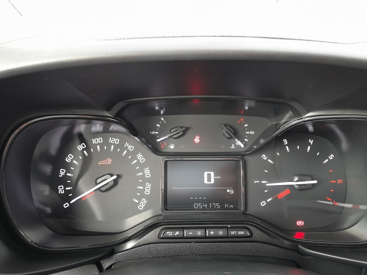 TOYOTA 1.5 City Active 3 Business - Kis furgon: 5 kép. TOYOTA 1.5 City Active 3 Business - Kis furgon: 5 kép.