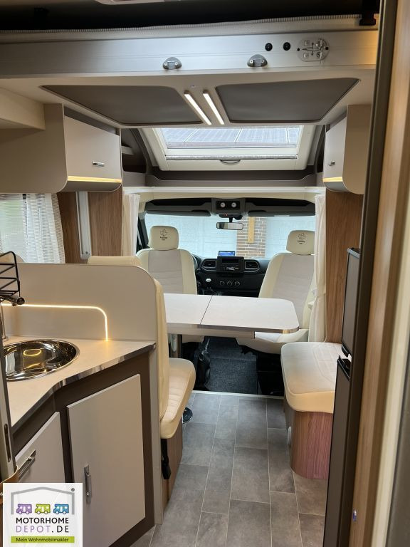 Ahorn Alaska TD Plus Aufl. 4to & Luftfed. & Hubbett - Félintegrált lakóautó: 3 kép. Ahorn Alaska TD Plus Aufl. 4to & Luftfed. & Hubbett - Félintegrált lakóautó: 3 kép.