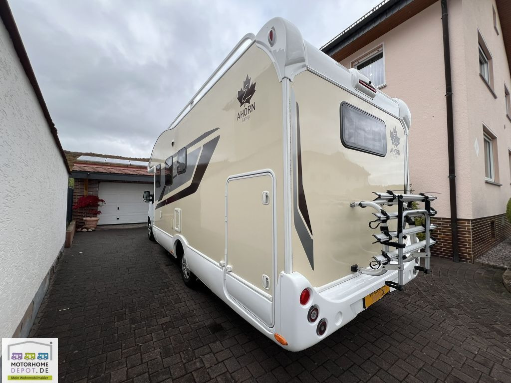 Ahorn Alaska TD Plus Aufl. 4to & Luftfed. & Hubbett - Félintegrált lakóautó: 2 kép. Ahorn Alaska TD Plus Aufl. 4to & Luftfed. & Hubbett - Félintegrált lakóautó: 2 kép.