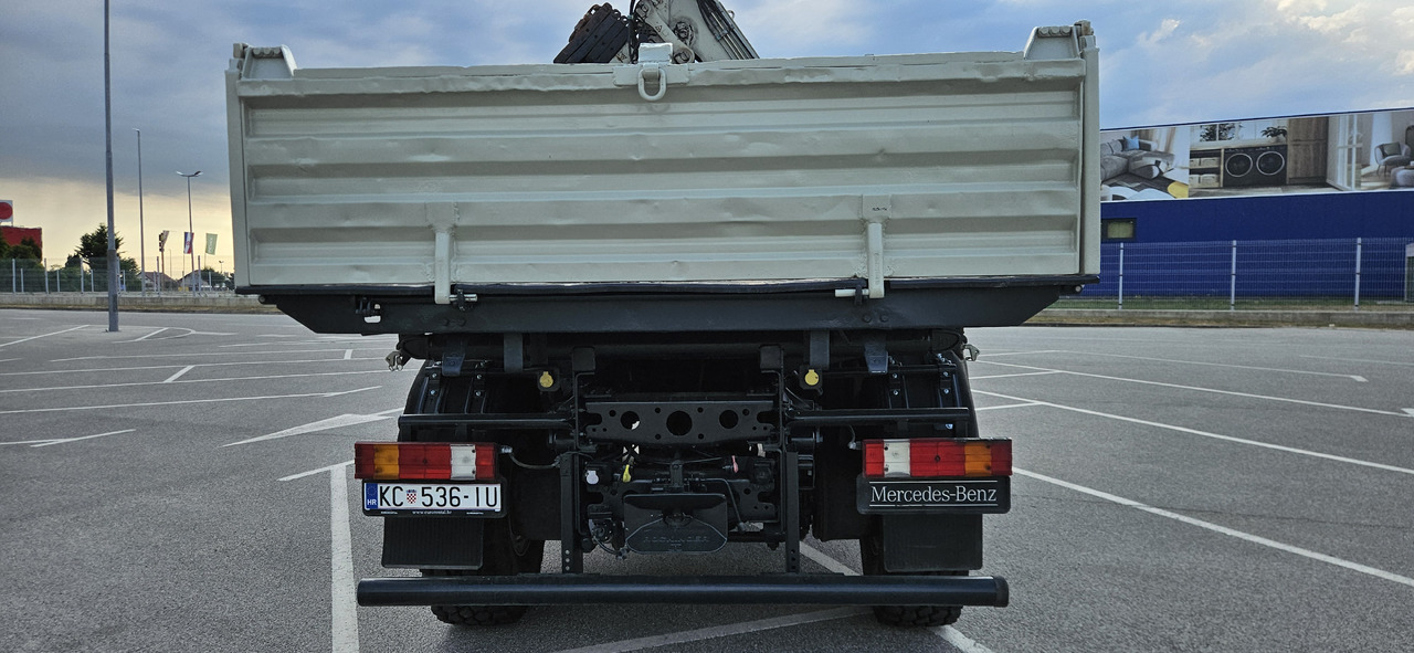 MERCEDES-BENZ Axor 1833 4x4 - Darus autó: 5 kép. MERCEDES-BENZ Axor 1833 4x4 - Darus autó: 5 kép.