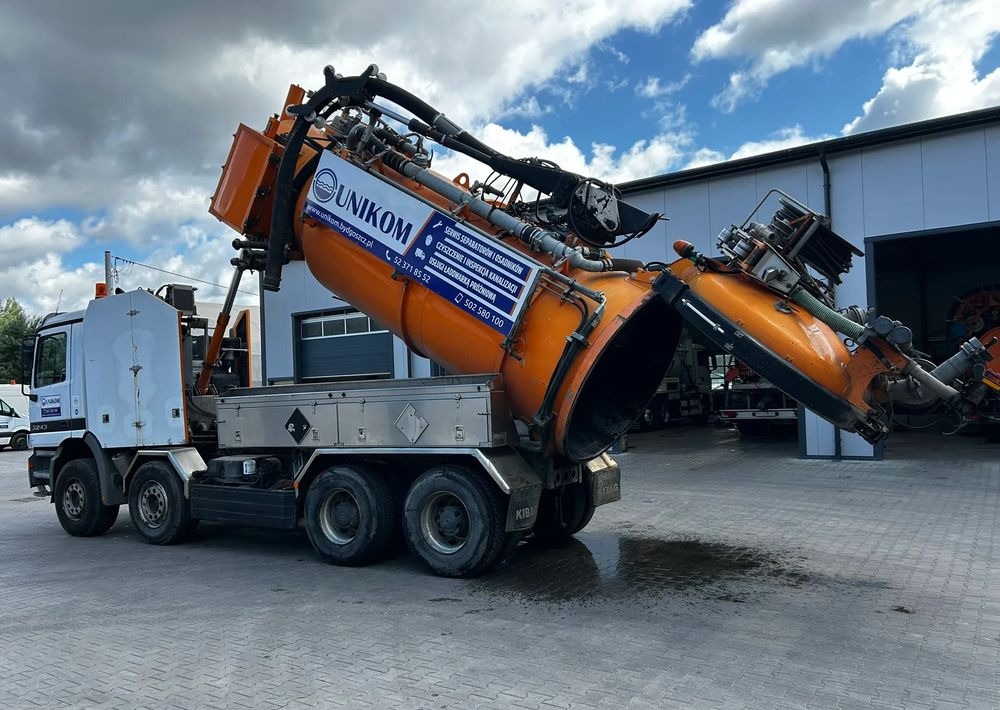 Mercedes-Benz ACTROS 3243 KAISER AQUASTER WUKO - Szippantós autó: 2 kép. Mercedes-Benz ACTROS 3243 KAISER AQUASTER WUKO - Szippantós autó: 2 kép.