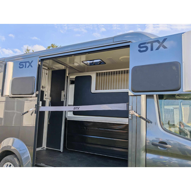 STX Ford Transit by Stephex - Lószállító kamion: 5 kép. STX Ford Transit by Stephex - Lószállító kamion: 5 kép.