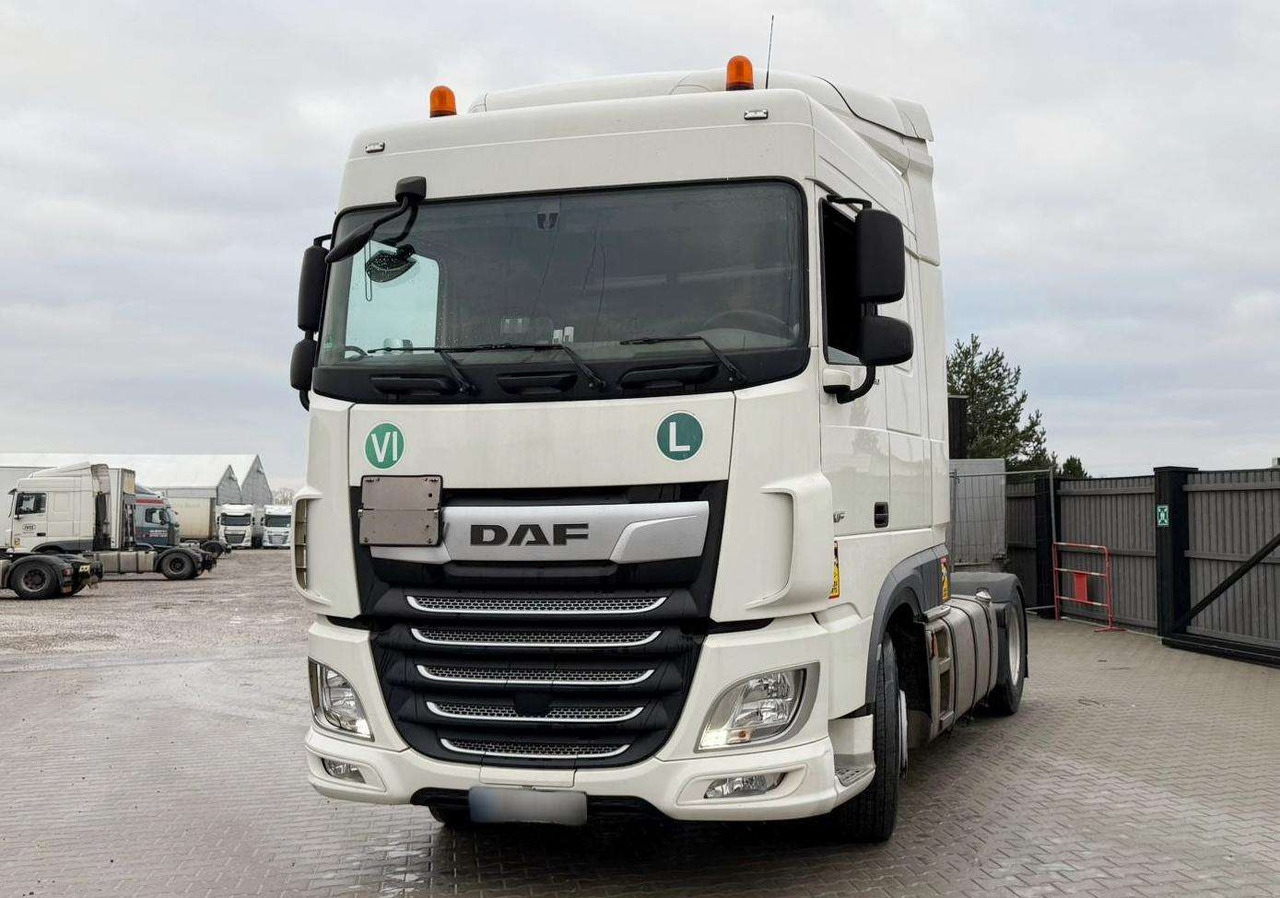 DAF XF 480 FT PTO ADR - Nyergesvontató: 2 kép. DAF XF 480 FT PTO ADR - Nyergesvontató: 2 kép.