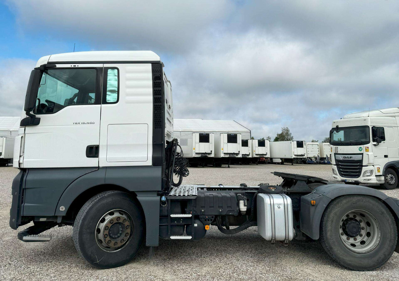 MAN TGX 18.460 4X2 BLS HIDRAULIKA - Nyergesvontató: 3 kép. MAN TGX 18.460 4X2 BLS HIDRAULIKA - Nyergesvontató: 3 kép.