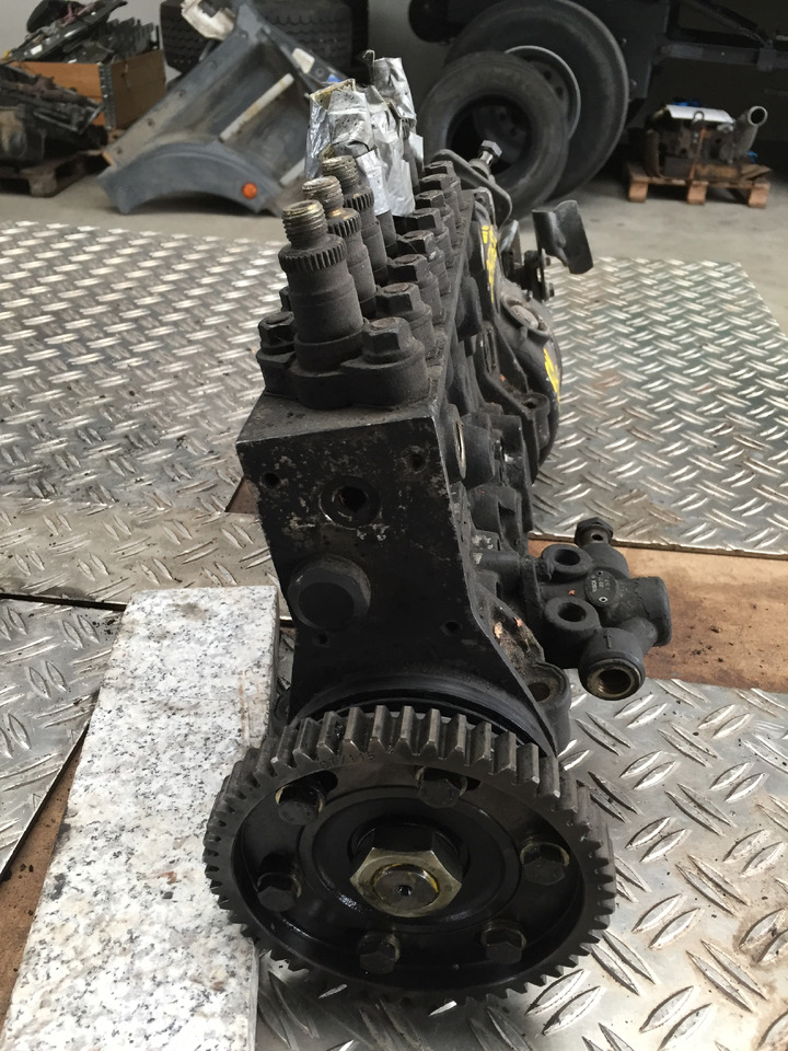 Gebrauchte Einspritzpumpe MB 1735 SK 442_LA, 350 PS - Üzemanyag szivattyú - Teherautó: 3 kép. Gebrauchte Einspritzpumpe MB 1735 SK 442_LA, 350 PS - Üzemanyag szivattyú - Teherautó: 3 kép.