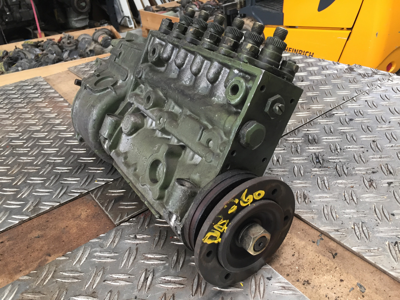 Gebrauchte Einspritzpumpe MB 814, Typ : OM 366, Artikel - Nr. : 81.99999 - 9999 - Üzemanyag szivattyú - Teherautó: 1 kép. Gebrauchte Einspritzpumpe MB 814, Typ : OM 366, Artikel - Nr. : 81.99999 - 9999 - Üzemanyag szivattyú - Teherautó: 1 kép.