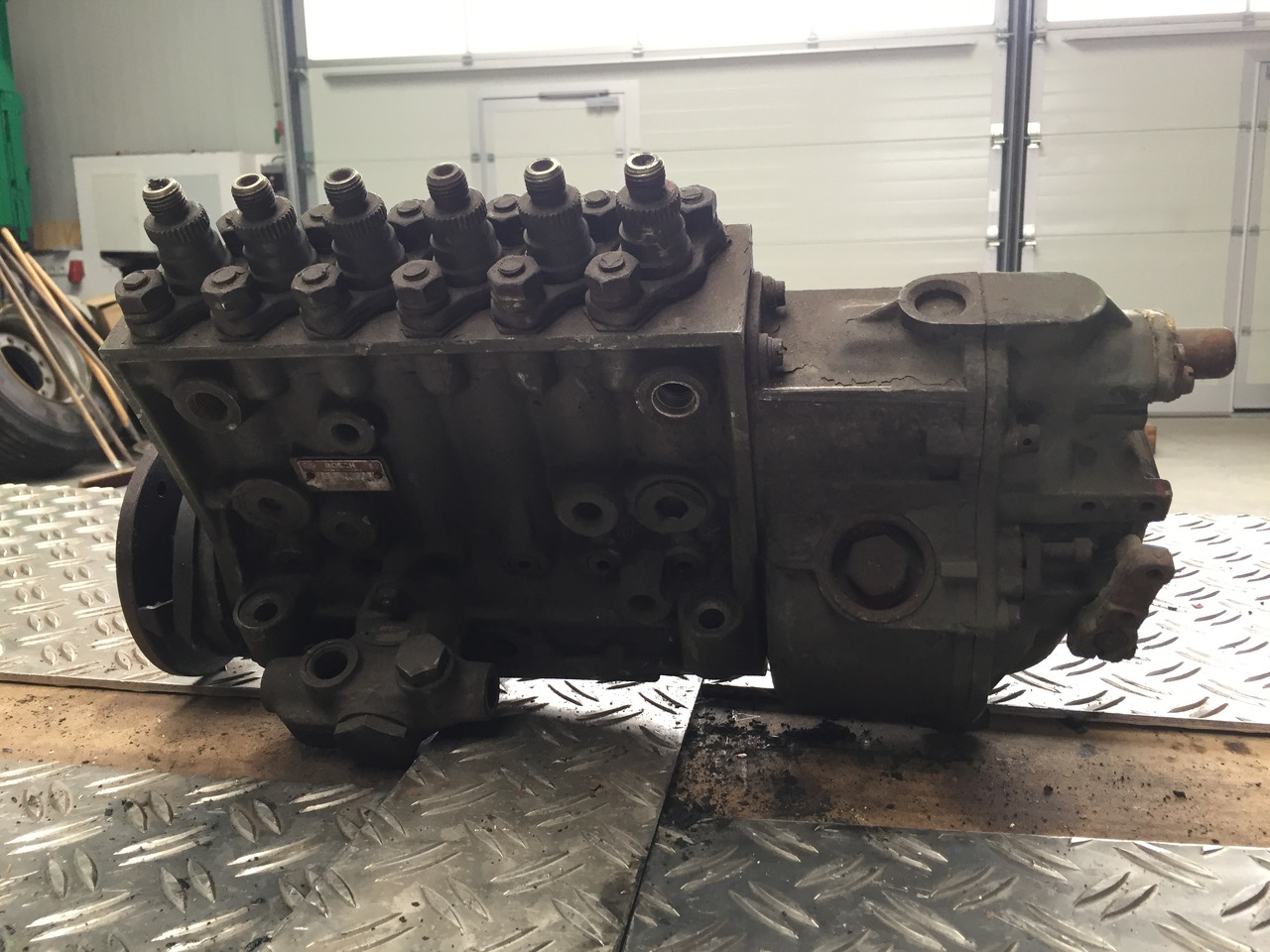 Üzemanyag szivattyú - Teherautó Gebrauchte Einspritzpumpe MB 814, Typ : OM 366, Artikel - Nr. : 81.99999 - 9999: 9 kép. Üzemanyag szivattyú - Teherautó Gebrauchte Einspritzpumpe MB 814, Typ : OM 366, Artikel - Nr. : 81.99999 - 9999: 9 kép.