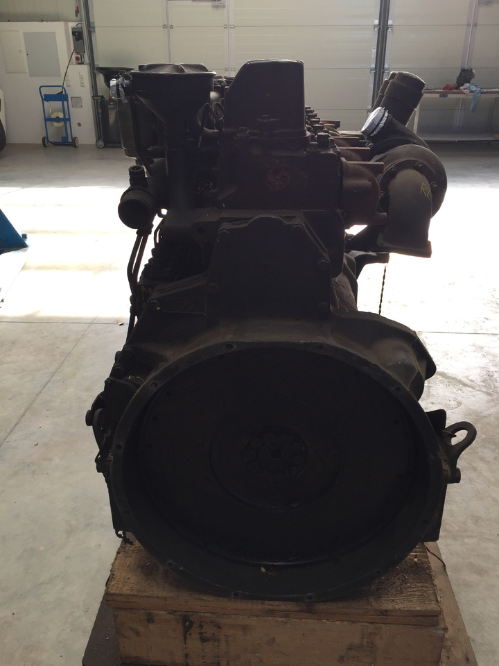 Gebrauchter Motor MAN 19.403 F 2000, Typ : D 2866 LF 20 - Motor - Teherautó: 5 kép. Gebrauchter Motor MAN 19.403 F 2000, Typ : D 2866 LF 20 - Motor - Teherautó: 5 kép.