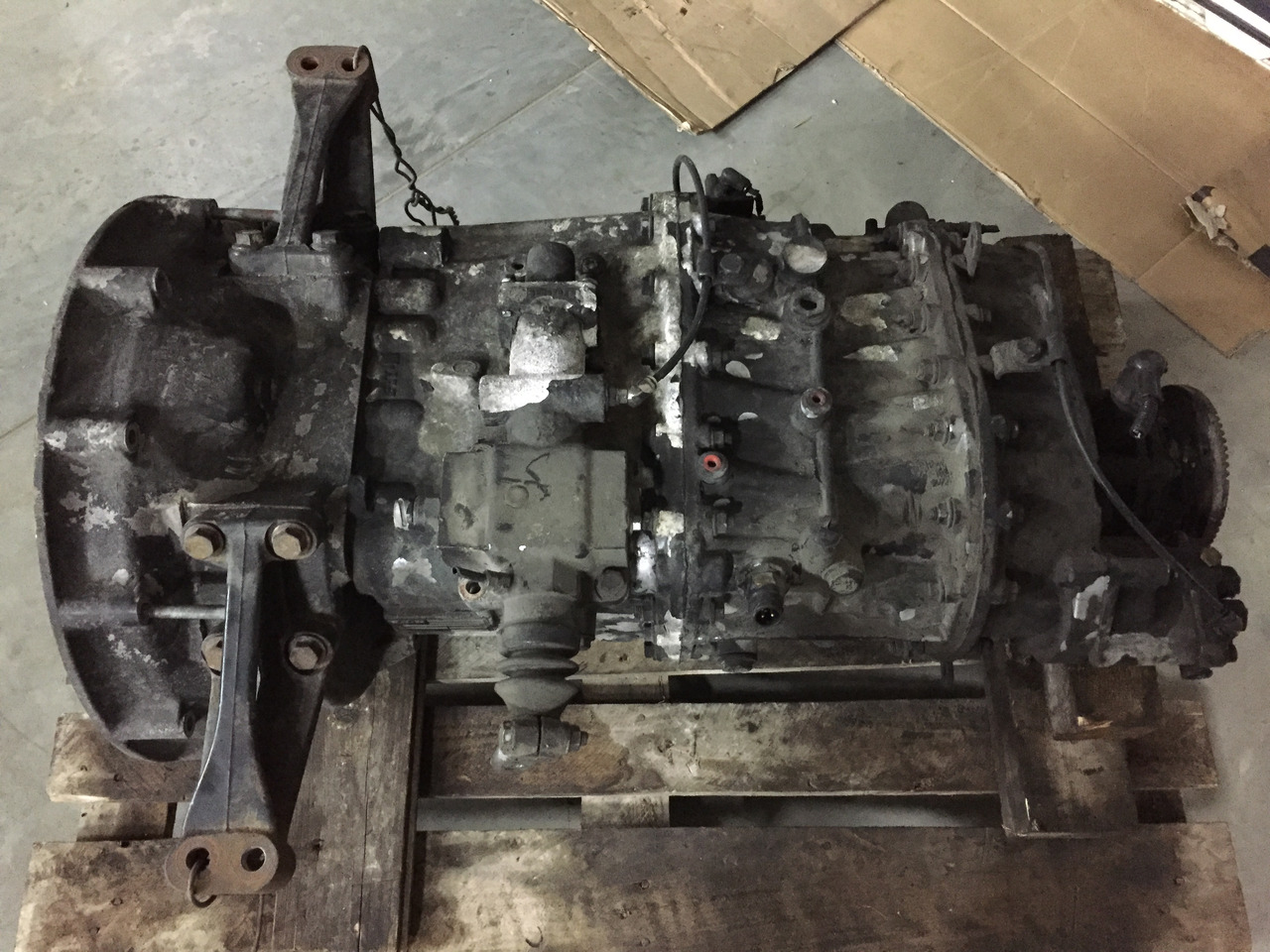 Gebrauchtes Getriebe MAN TGM Typ: ETO FS 8309, Artikel - Nr.: 81.32003 - 6957 - Sebességváltó - Teherautó: 4 kép. Gebrauchtes Getriebe MAN TGM Typ: ETO FS 8309, Artikel - Nr.: 81.32003 - 6957 - Sebességváltó - Teherautó: 4 kép.