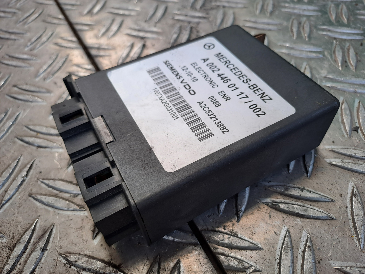 Gebrauchtes MB Atego 18.24 , Elektronik ENR Steuergerät, Artikel - Nr.: A 002 446 01 17 - ECU - Teherautó: 4 kép. Gebrauchtes MB Atego 18.24 , Elektronik ENR Steuergerät, Artikel - Nr.: A 002 446 01 17 - ECU - Teherautó: 4 kép.