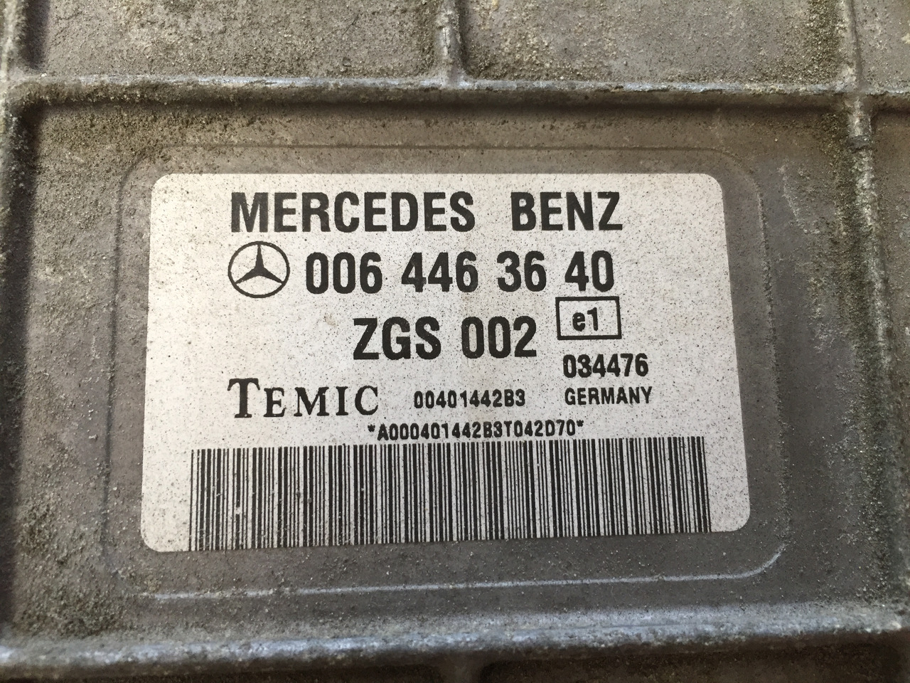 Gebrauchtes Motor - Steuergerät MB Axor 1824, Typ OM 906 LA, Euro 5, Artikel - Nr. : A 001 446 33 40 - ECU - Teherautó: 3 kép. Gebrauchtes Motor - Steuergerät MB Axor 1824, Typ OM 906 LA, Euro 5, Artikel - Nr. : A 001 446 33 40 - ECU - Teherautó: 3 kép.