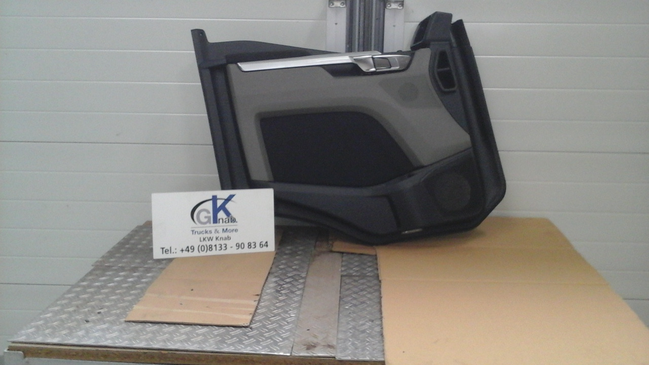 Neuwertige Türverkleidung rechts MAN TGM / TG3 Artikel - Nr.: 81.62630 - 6248 - Ajtó és alkatrészek - Teherautó: 1 kép. Neuwertige Türverkleidung rechts MAN TGM / TG3 Artikel - Nr.: 81.62630 - 6248 - Ajtó és alkatrészek - Teherautó: 1 kép.