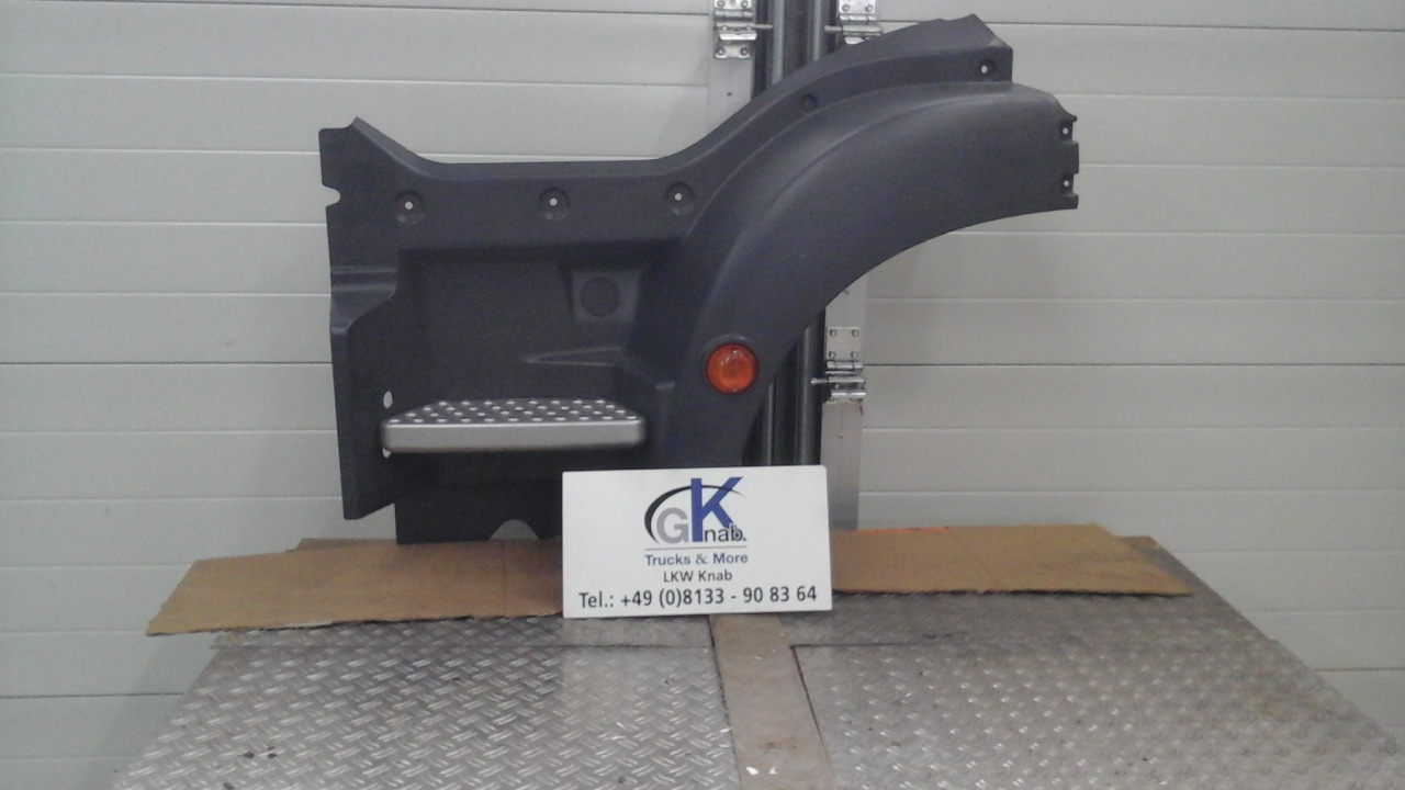 Neuwertiger MAN TGM / TG3 Einstiegkotflügel kurz, komplett, links Artikel - Nr.: 81.61520 - 0209 - Sebességváltó - Teherautó: 3 kép. Neuwertiger MAN TGM / TG3 Einstiegkotflügel kurz, komplett, links Artikel - Nr.: 81.61520 - 0209 - Sebességváltó - Teherautó: 3 kép.