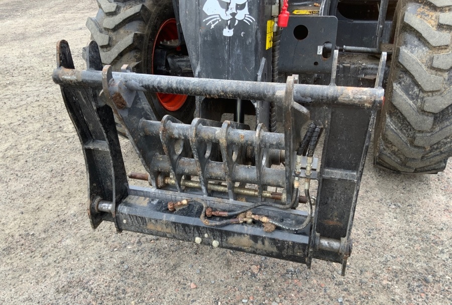 BOBCAT T35.105 - Teleszkópos homlokrakodó: 4 kép. BOBCAT T35.105 - Teleszkópos homlokrakodó: 4 kép.