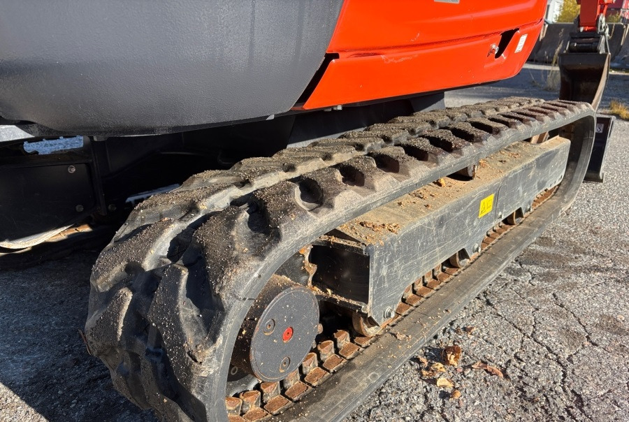 Kubota KX027-4 - Minikotró: 5 kép. Kubota KX027-4 - Minikotró: 5 kép.