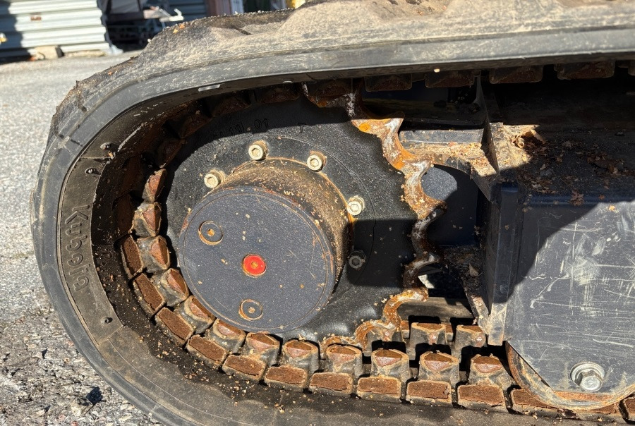 Kubota KX027-4 - Minikotró: 4 kép. Kubota KX027-4 - Minikotró: 4 kép.